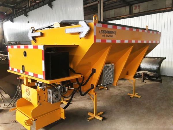山東拋雪機廠家淺析拋雪機如何在惡劣天氣中工作